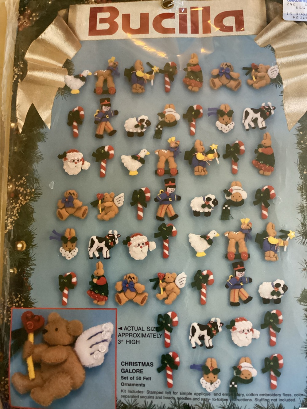 Vintage Bucilla Felt Ornament Kit ”Christmas Galore”, brand new